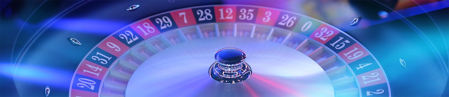 Verifikasi identitas yang aman Halaman verifikasi identitas dengan opsi mengunggah KTP atau dokumen lainnya